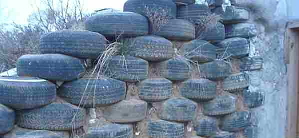 Kathy's Earthship - unfinished retaining wall.